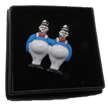 BROOCH  TWEEDLE DUM AND DEE